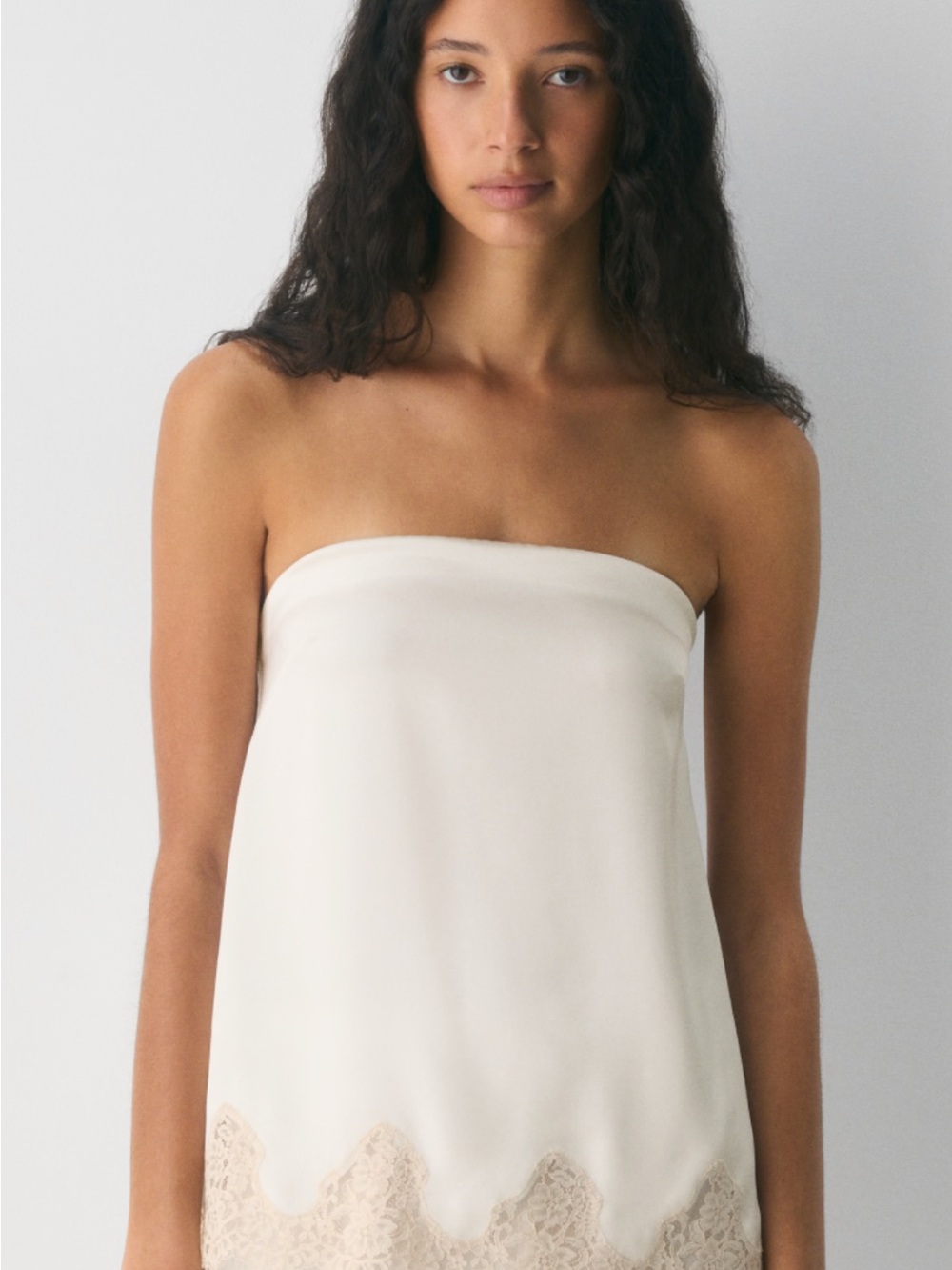 Aritzia Bountiful Strapless Satin & Lace Top